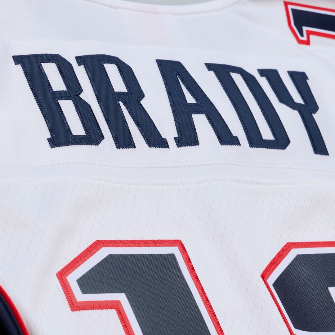 New England Patriots Tom Brady Mitchell & Ness White 2000 Legacy Replica Jersey